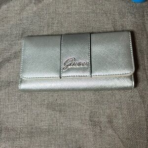 Genuine Guess Zip Envelope Wallet Silver
